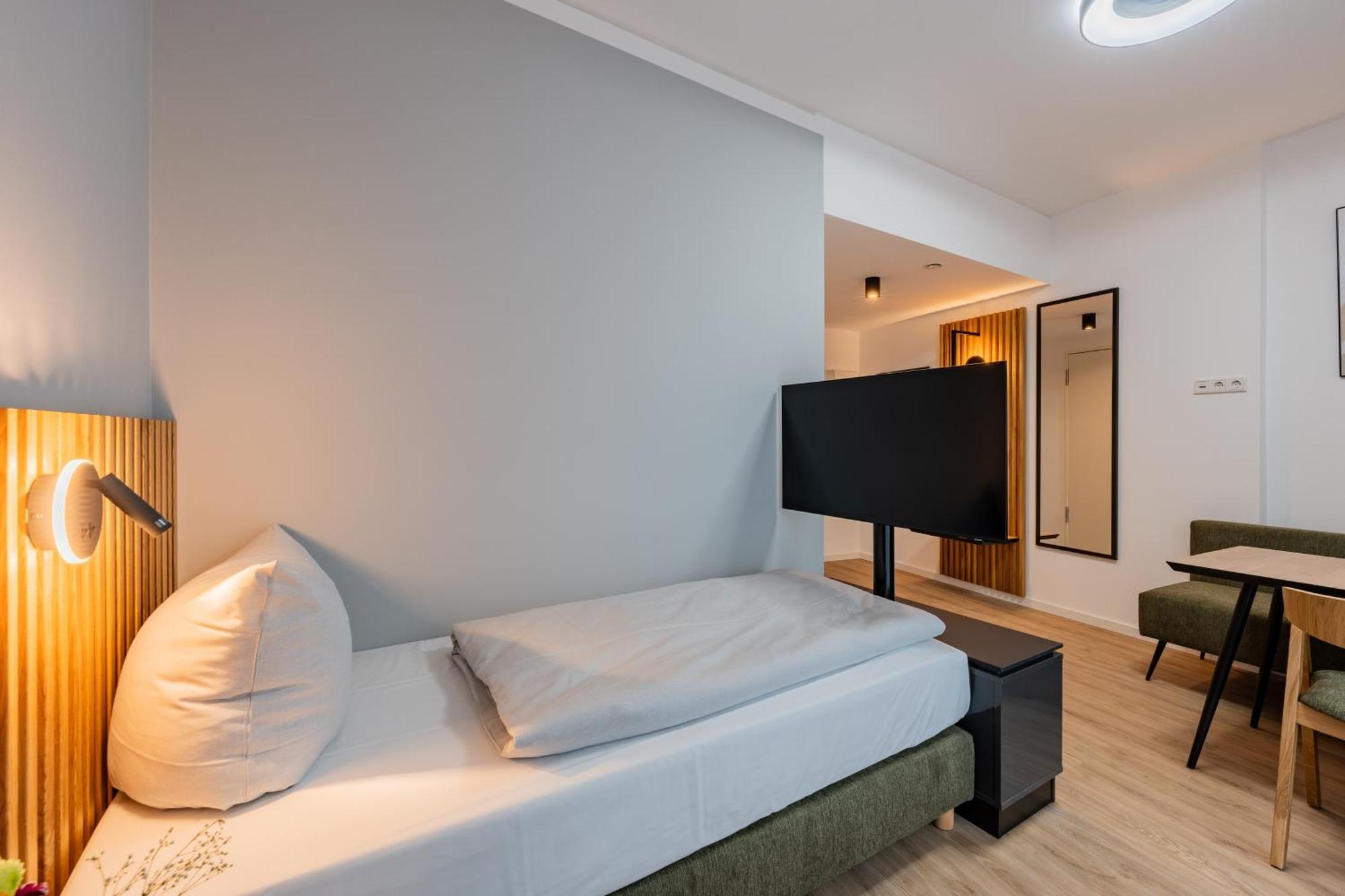Nena Apartments Berlin Adlershof Buitenkant foto