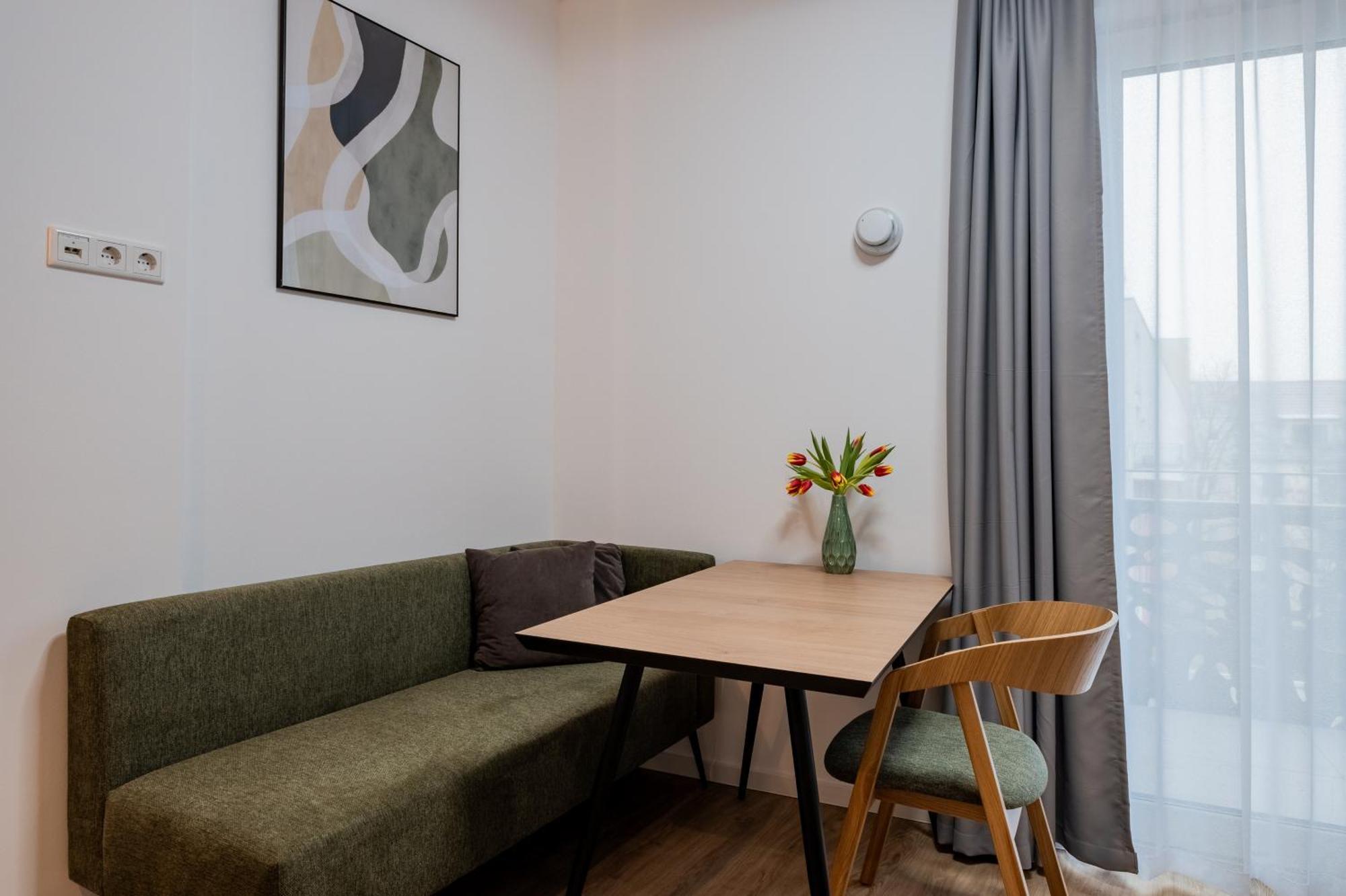 Nena Apartments Berlin Adlershof Buitenkant foto