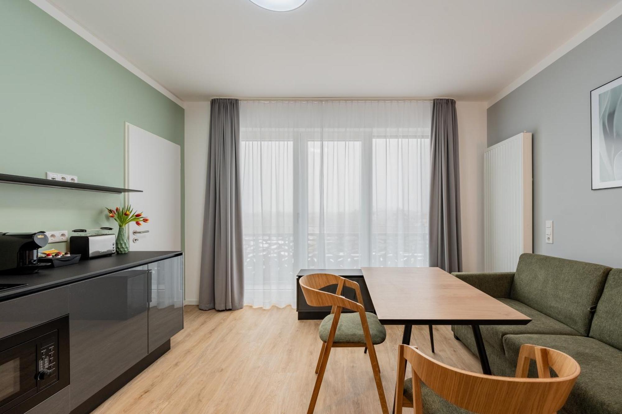 Nena Apartments Berlin Adlershof Buitenkant foto